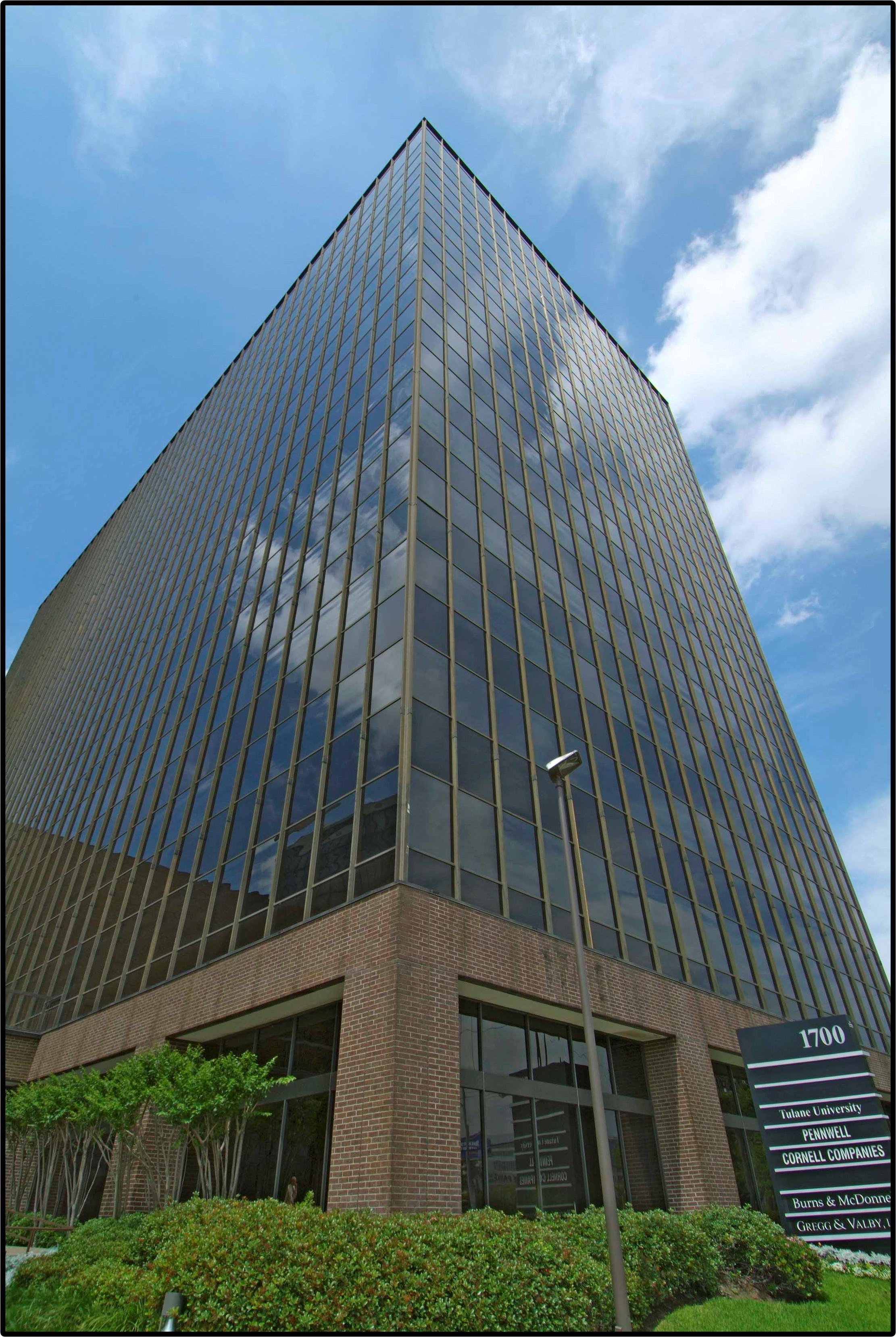 Younan Properties Successfully Closes Sale of Younan West Loop South